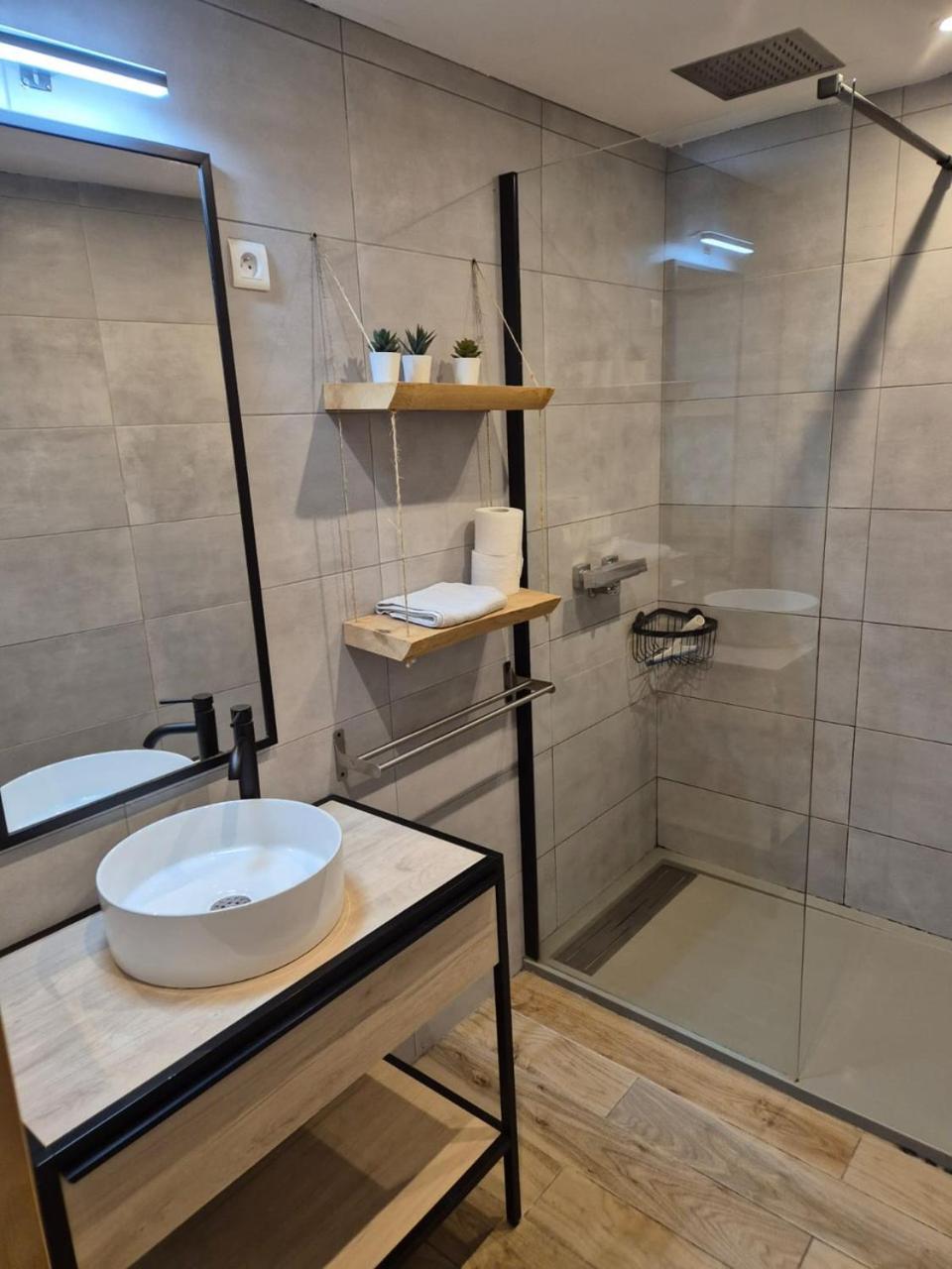 Ferienwohnung T2 Moderne Hypercentre 40M2, Au Pied De La Cathedrale Auch Exterior foto